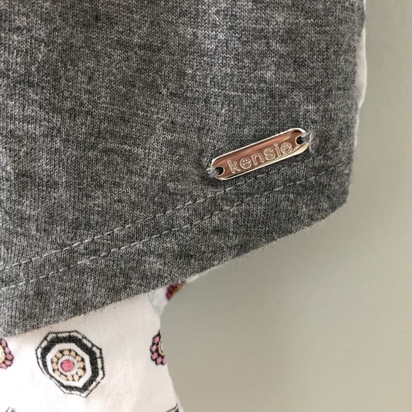 2/$10! Like new Kensie mixed media top - Picture 7 of 12